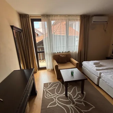 Apartment Royal Park Home2host *